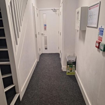 Deluxe Single Room Only For One Adult Northolt  Exterior foto