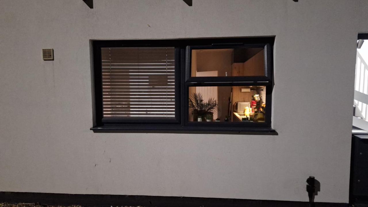 Deluxe Single Room Only For One Adult Northolt  Exterior foto